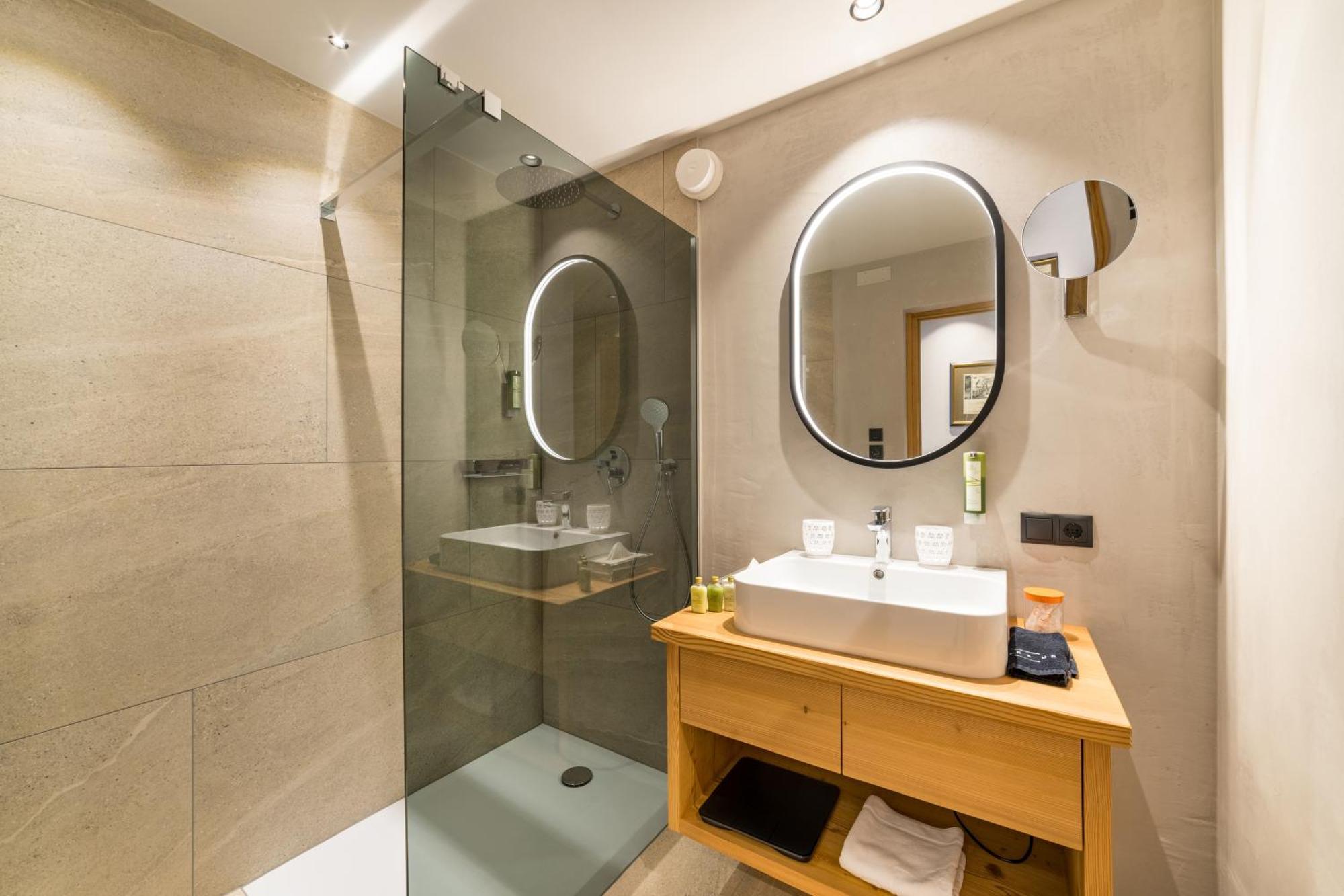 Mirabell Dolomites Hotel - Luxury Ayurveda & Spa Olang Eksteriør billede