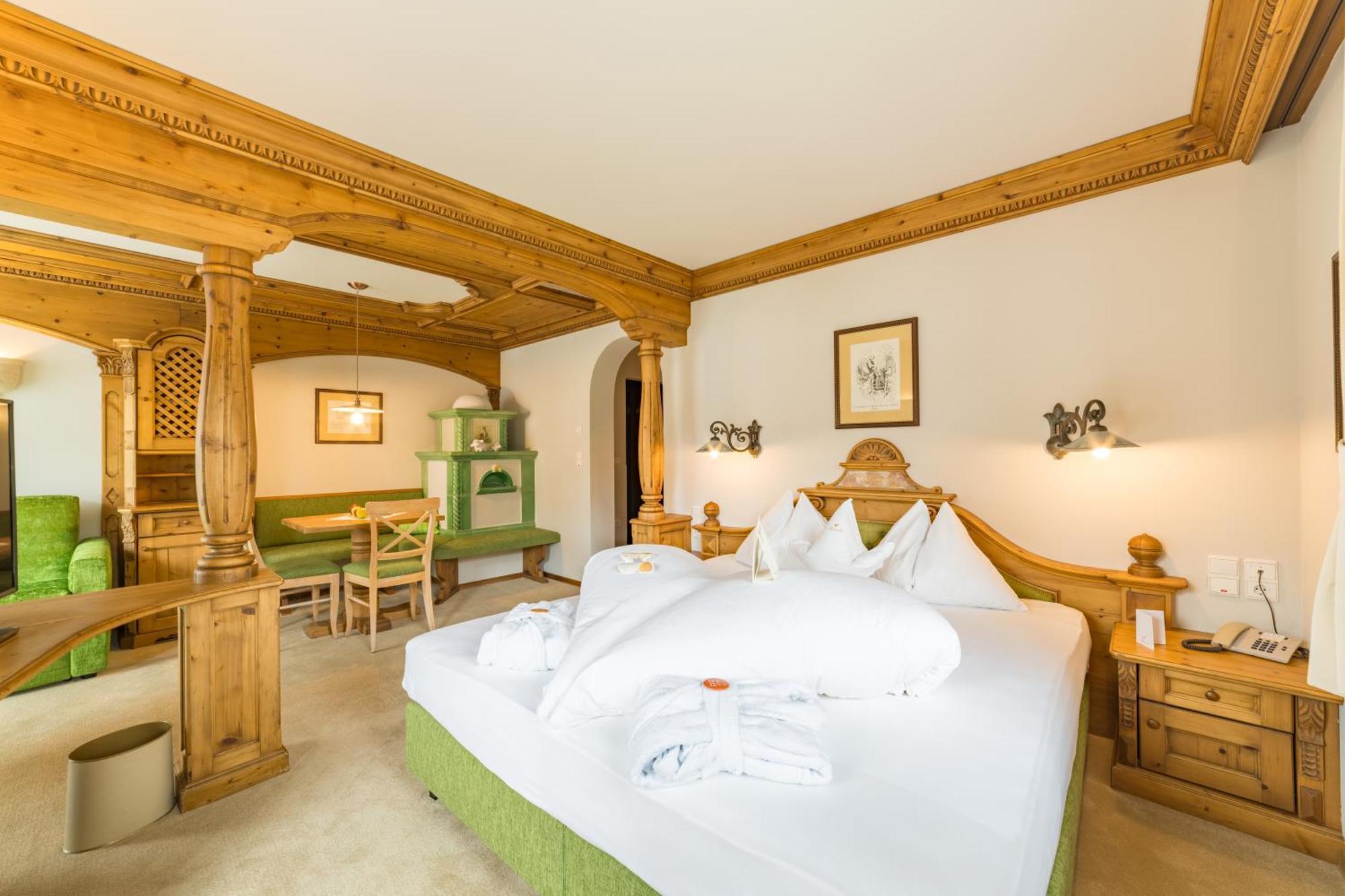 Mirabell Dolomites Hotel - Luxury Ayurveda & Spa Olang Eksteriør billede