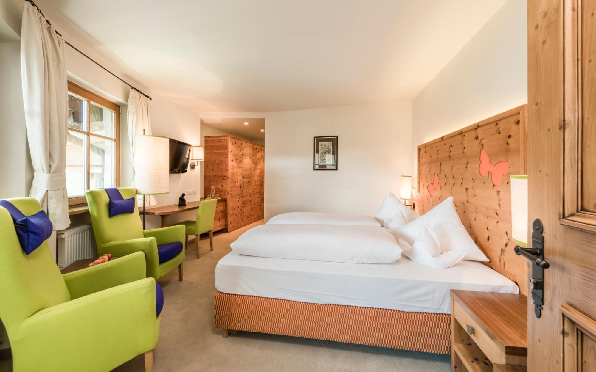 Mirabell Dolomites Hotel - Luxury Ayurveda & Spa Olang Eksteriør billede