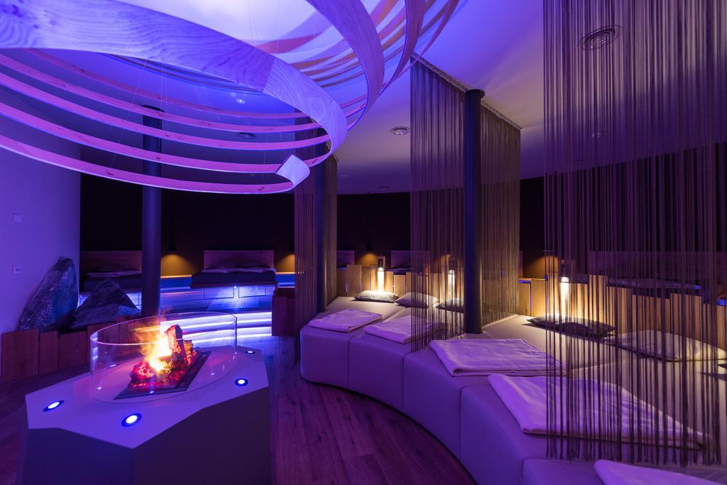 Mirabell Dolomites Hotel - Luxury Ayurveda & Spa Olang Eksteriør billede