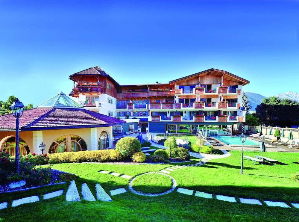 Mirabell Dolomites Hotel - Luxury Ayurveda & Spa Olang Eksteriør billede