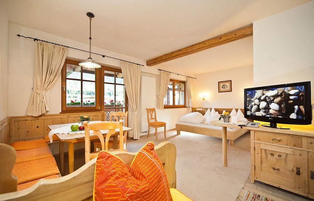 Mirabell Dolomites Hotel - Luxury Ayurveda & Spa Olang Eksteriør billede