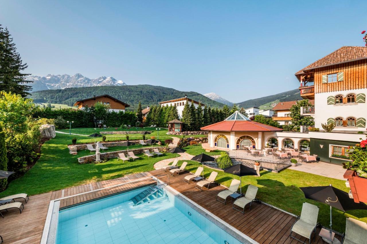 Mirabell Dolomites Hotel - Luxury Ayurveda & Spa Olang Eksteriør billede